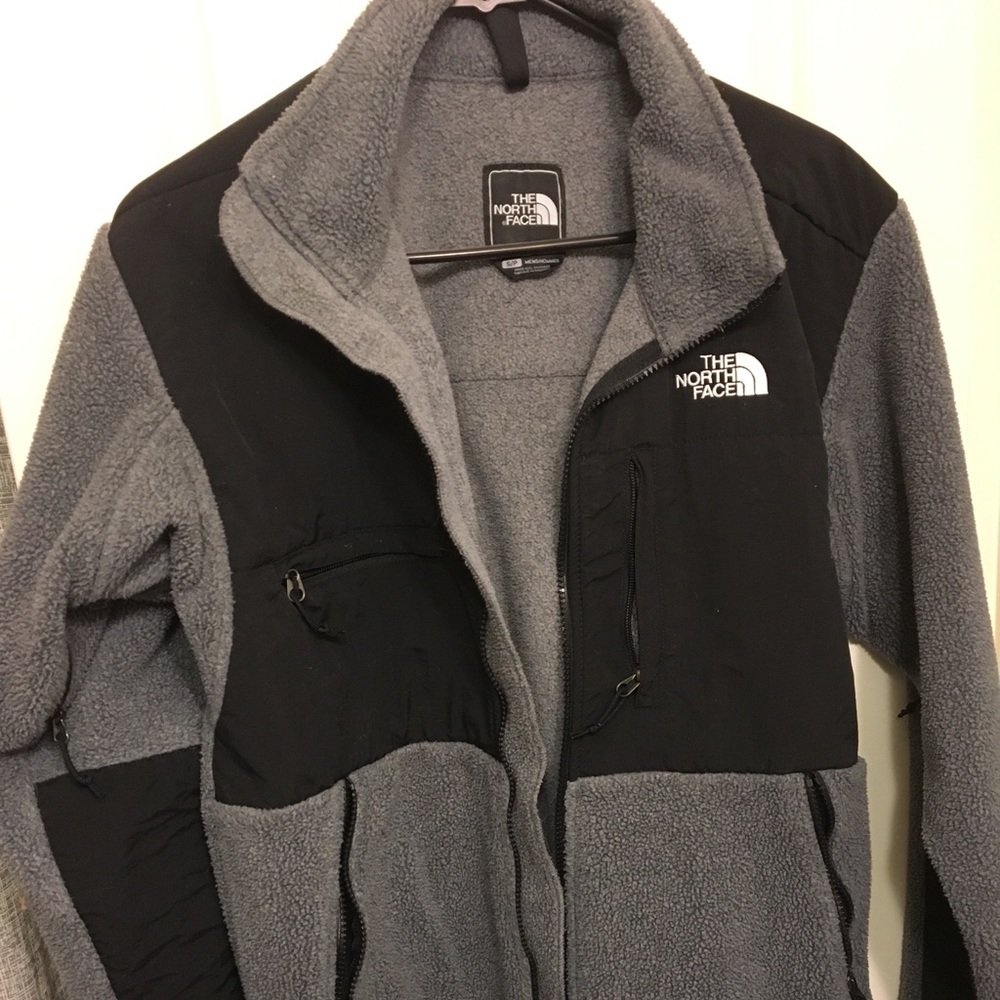 Men’s Small Grey Northface Denali Jacket